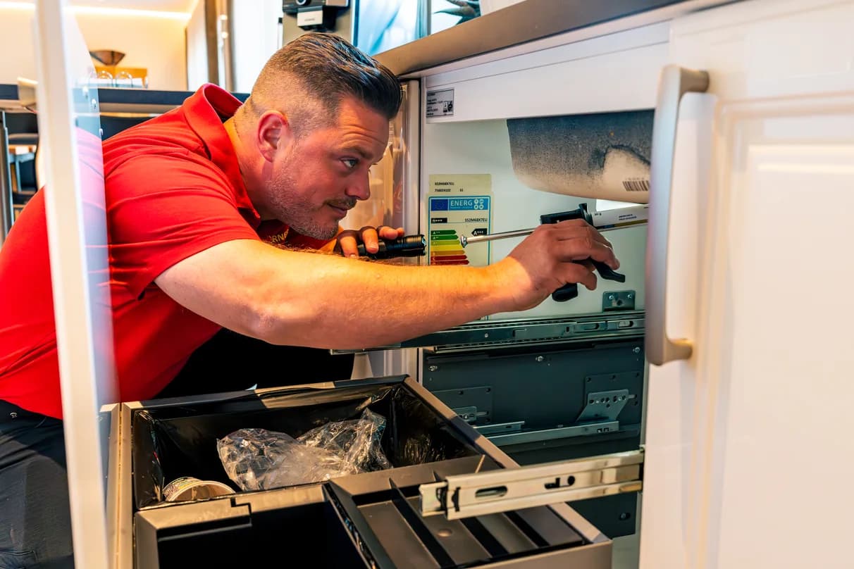 Mitarbeiter der Matuszak Hygiene bei einer Kontrolle vor Ort
